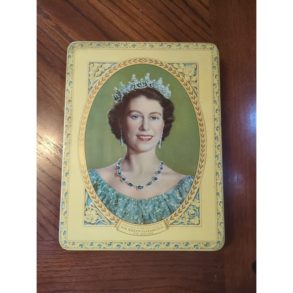 Vtg Queen Elizabeth II 1953 Coronation Tin Metal Chocolate Box Duncan Scotland